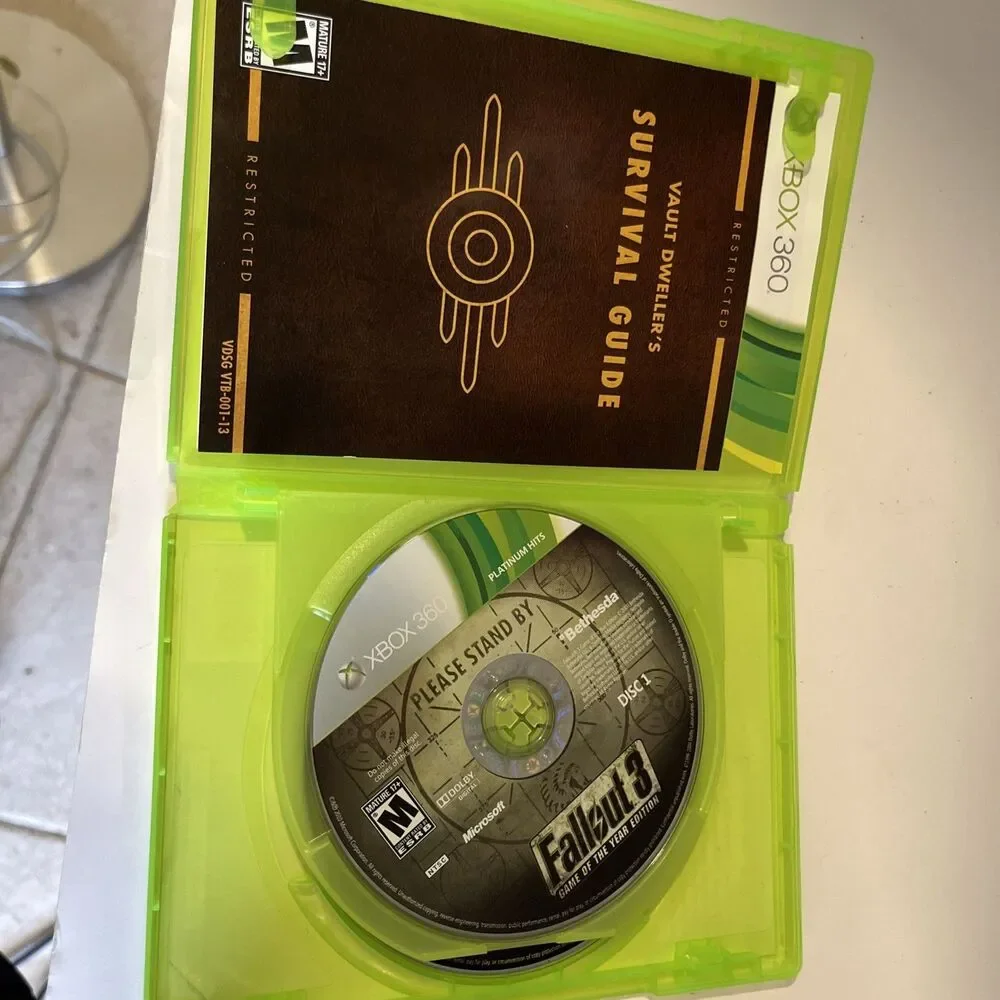 Fallout 3 GOTY + Fallout New Vegas Ultimate Edition Microsoft Xbox 360 Bundle